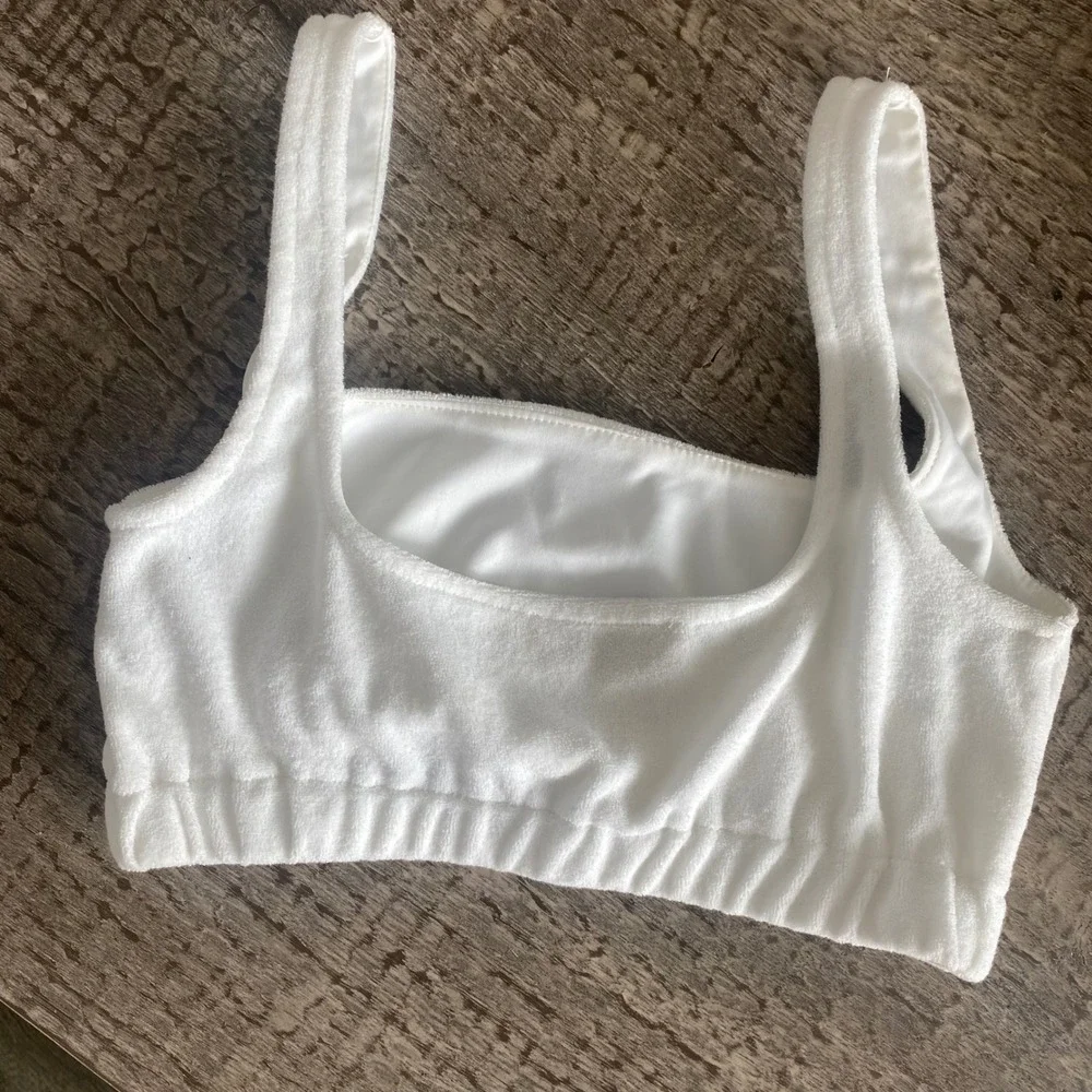 N/A women white